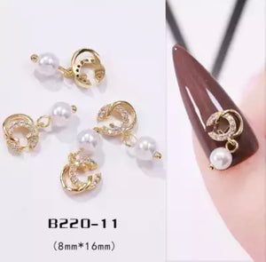 High Quality Zircon Diamond Ring Nail Charm