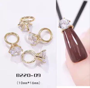 High Quality Zircon Diamond Ring Nail Charm